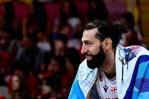 三分神準(zhǔn)！申格利亞14中10&三分5中5砍全場最高27分 正負(fù)值+33