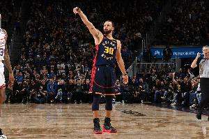 勇士前瞻球員篇：庫里繼續(xù)刷新3分紀(jì)錄 庫明加打出身價(jià)好聚好散？