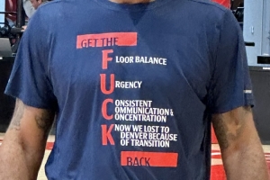 哈登談范甘迪特制文化衫：他很瘋狂 在盡一切努力幫助球隊(duì)