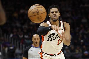 狀態(tài)不錯(cuò)！托拜亞斯-哈里斯半場(chǎng)7中5高效拿下13分4板2助1斷