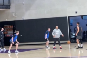 日記：布克訓練后進行了額外加練 通常他缺席比賽時才會這么做