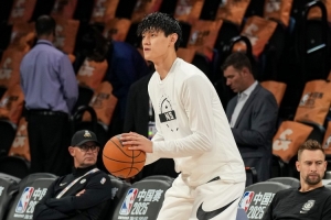 網(wǎng)媒：曾凡博發(fā)展聯(lián)盟簽約權轉(zhuǎn)移至長島籃網(wǎng) 第3個雙向名額仍空缺