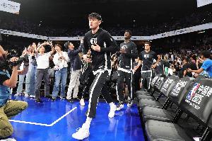 媒體人：小曾沒展示出真正實(shí)力 身體和籃網(wǎng)沒給設(shè)計戰(zhàn)術(shù)是原因