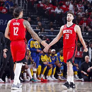 雙塔陣容！火箭對陣鵜鶘先發(fā)：阿門杜蘭特賈巴里申京亞當(dāng)斯