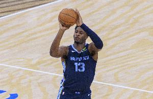 復出找找感覺！賈倫-杰克遜20中7&三分9中3拿17分 另有2板1助1帽