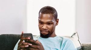 在線懟人！網(wǎng)友說杜蘭特降薪不算無私犧牲 KD：那你管這叫什么？