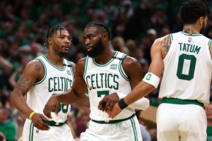 杰倫-布朗：懷念和斯瑪特打球的時光 看他穿湖人球衣很不可思議