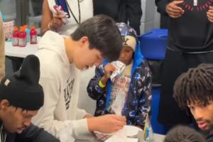 開拓者前線記者小傅Vlog第3集：楊瀚森參加社區(qū)活動 比盧普斯采訪