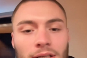 懟臉自拍！布勞恩致掘金球迷：續(xù)約非常激動(dòng) 全力為球隊(duì)爭取勝利