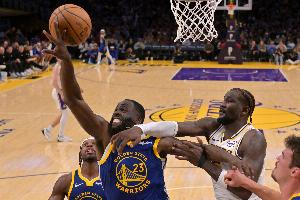 艾頓：我覺(jué)得我們的防守有起色 我們團(tuán)結(jié)一致并未崩盤