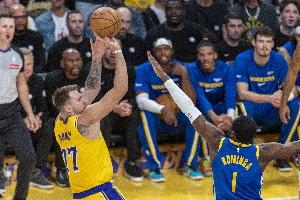 巴特勒：我只想幫庫(kù)明加變得更出色 我知道他有多渴望變得更優(yōu)秀