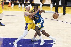 里夫斯：我們打不好第三節(jié)的問題從我來這里就有 這是球員的責(zé)任