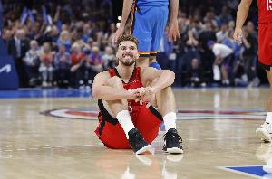 申京：這是我第五個(gè)NBA賽季&經(jīng)驗(yàn)更多了 關(guān)鍵時(shí)刻要更聰明點(diǎn)