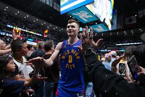 布勞恩談續(xù)約掘金：我高中和大學(xué)都沒換過隊(duì) 在NBA我也不想