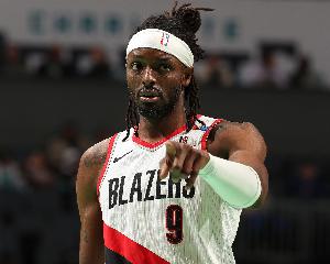 還我首發(fā)！格蘭特替補(bǔ)14中10高效空砍全隊(duì)最高29分外加3板1助1帽