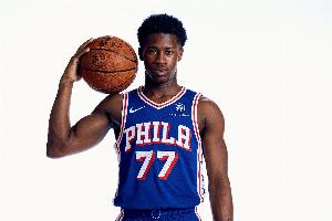 挑戰(zhàn)弗拉格？埃奇庫姆首秀34分7板3助1斷 有15%的概率獲最佳新秀