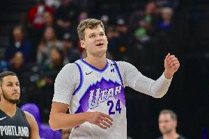 怎么投怎么進！爵士上半場三分命中率高達57.1% 把快船投懵了