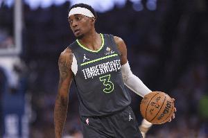 隔扣楊瀚森！麥克丹尼爾斯12中6拿到18分5板2助1斷3帽