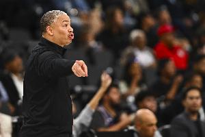 揭幕戰(zhàn)慘敗爵士！泰倫-盧攬責(zé)：我們打得像屎一樣 責(zé)任在我！