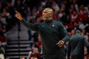 如何把對(duì)手失誤轉(zhuǎn)化為得分？昌西：要更專(zhuān)注 更迅速地做出決策