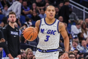 嚴(yán)謹(jǐn)！魔術(shù)官方：貝恩第三節(jié)的三分打鐵更正為兩分打鐵