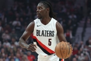 外線沒打開手感！朱-霍勒迪15中5拿14分6板7助3斷 三分7中1