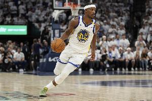 里突外投！巴特勒首節(jié)6中3砍全隊最高9分外加3板 三分2中1