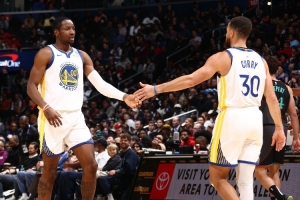 科爾：庫(kù)明加需要和庫(kù)巴持續(xù)打出化學(xué)反應(yīng) 做好防守、反擊和三分