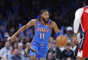 以賽亞·喬：我們在場上打得很開心 亞歷山大是更善于溝通的領(lǐng)袖