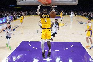 面對文班不落下風！艾頓上半場7中4得到10分4板1斷