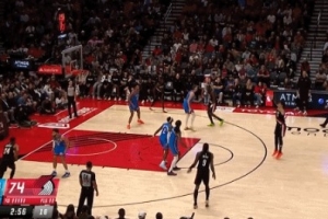 離了大譜！阿夫迪亞空位三分+突破對抗投籃不中 已經(jīng)11中0了！