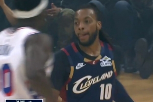 歡迎回來！加蘭賽季首秀 底角三分空心命中拿到首分！