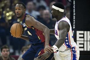 攻防一體！莫布里17中9得23分5板3助1斷2帽 三分5中3