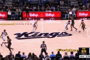 磨蹭啥呢？勇士末節(jié)第一攻波杰姆斯基8秒未過(guò)半場(chǎng)