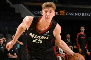 熱記：亞庫喬尼斯?fàn)顟B(tài)升級(jí)為可以出戰(zhàn) 但斯波表示球員應(yīng)該不打