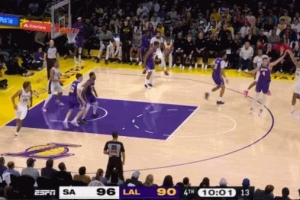 文班5犯下場(chǎng)！林迪·沃特斯三分飚中幫助馬刺穩(wěn)住局勢(shì)