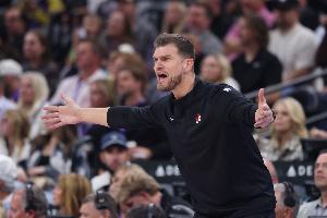 斯普利特：必須堅(jiān)持自己的打法  不能因一場(chǎng)手感不好就改變體系