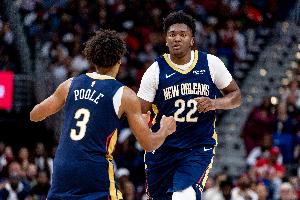 奎因昨日砍12分8板7助4斷！小喬丹：小子你得站起來接受采訪表揚(yáng)