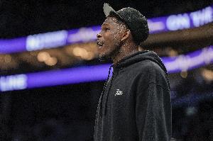 Shams：華子在訓(xùn)練中表現(xiàn)出色 森林狼非常樂(lè)觀地認(rèn)為今天他會(huì)復(fù)出