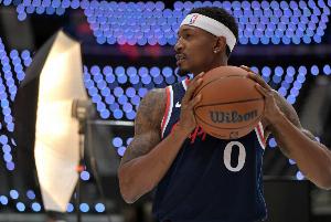 比爾14中2僅得5分！解說：本賽季NBA比賽特點(diǎn)不太適合老同志