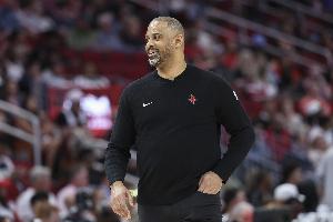 火箭目前進(jìn)攻效率&凈效率&三分命中率&籃板率等數(shù)據(jù)均聯(lián)盟第1