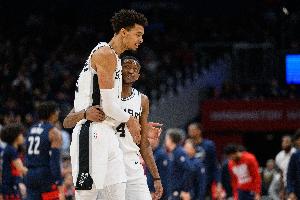 Shams：?？怂挂淹瓿蓮?fù)出前的最后訓(xùn)練 馬刺的深度將得到充分展現(xiàn)