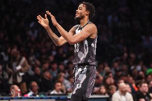 無視補防！克拉克斯頓迎著康寧漢姆補防暴扣得分