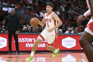 眼神里是殺氣！謝潑德借掩護直接拔三分 回應球打進追至3分