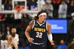 轅門射戟！阿隆-戈登側(cè)翼借掩護 出手三分正中靶心