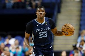 繼續(xù)優(yōu)秀表現(xiàn)！科沃德半場5中4&三分3中2拿到12分 另有4板2助