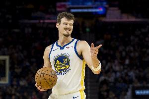 百發(fā)百中！波斯特6投6中得14分3板1助 無(wú)奈仍然慘敗