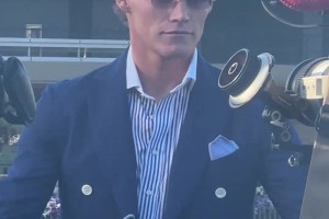 意大利還是養(yǎng)人?。∏蛎栽跍鼐W(wǎng)偶遇小麥，整個(gè)人氣質(zhì)都不一樣了