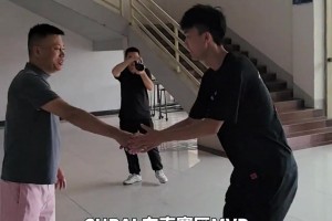 CUBAL東南賽區(qū)MVP，華僑大學(xué)張高銘回株洲探望恩師袁新輝。