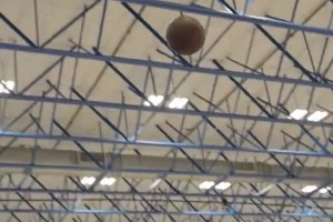 細(xì)節(jié)！布朗尼跟隨訓(xùn)練師針對自己的投籃出手進行調(diào)整！